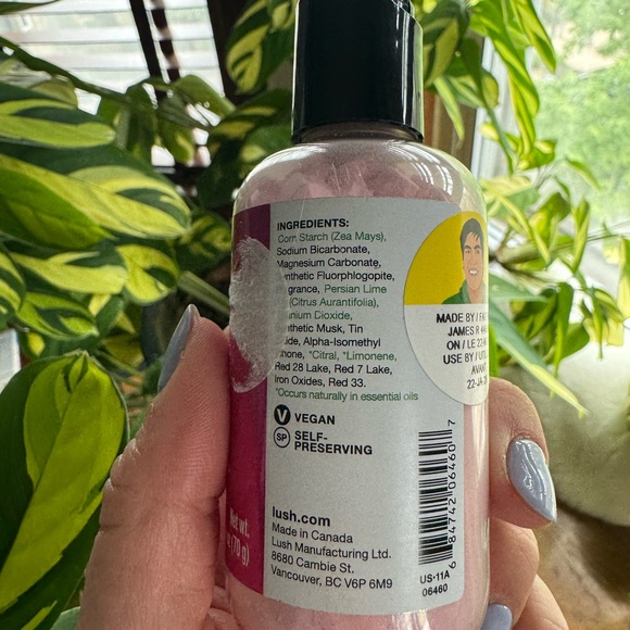 LUSH Pink Dusting Powder - Picture 2 of 4